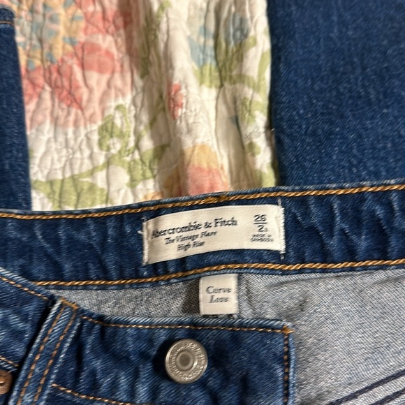 Abercrombie and Fitch The Vintage Flare High Rise - Picture 2 of 3